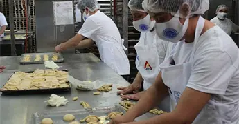 Avanza presencia femenina en las empresas: STyPS