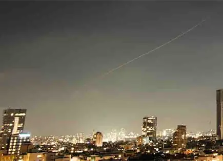 Irán ataca a Israel; tregua se tambalea Irán ataca a Israel; tregua se tambalea