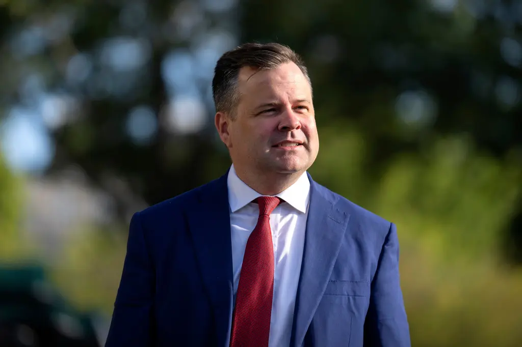 Nombramiento de Bill Pulte complica prórroga de vigilancia en Senado