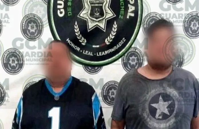 Policías terminan agredidos en riña vecinal
