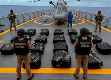 Semar asegura más de 800 kilos de cocaína en Guerrero Semar asegura más de 800 kilos de cocaína en Guerrero