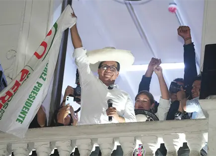 Empate técnico en balotaje presidencial de Perú entre Sánchez y Fujimori Empate técnico en balotaje presidencial de Perú entre Sánchez y Fujimori