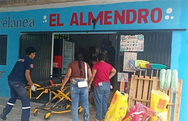 Mujer es asesinada a balazos en una tienda de Tamu&iacute;n