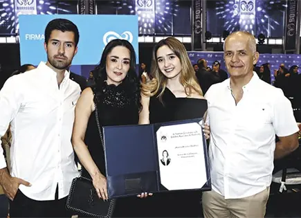 "POR SIEMPRE TEC" "POR SIEMPRE TEC"
