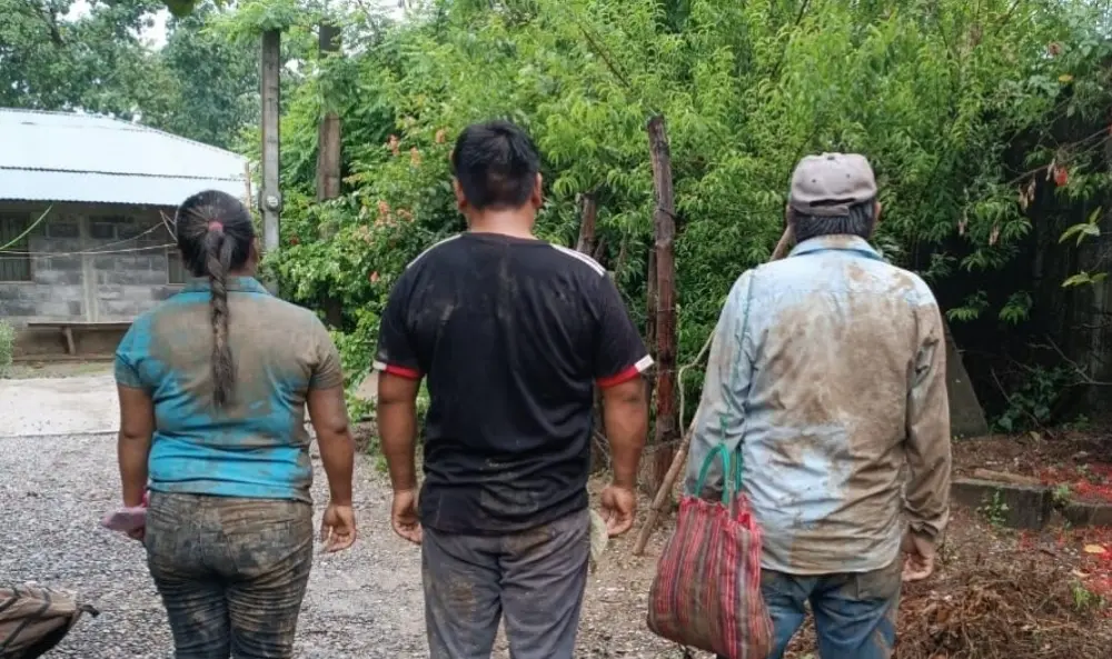 Realizan desalojo en predio de Tampamolón; denuncian abusos