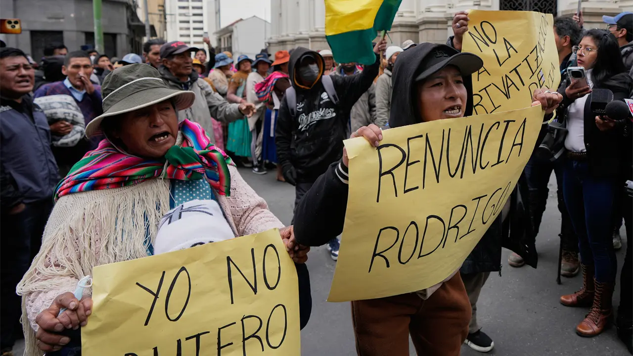 Rodrigo Paz no activa estado de excepción tras protestas en Bolivia