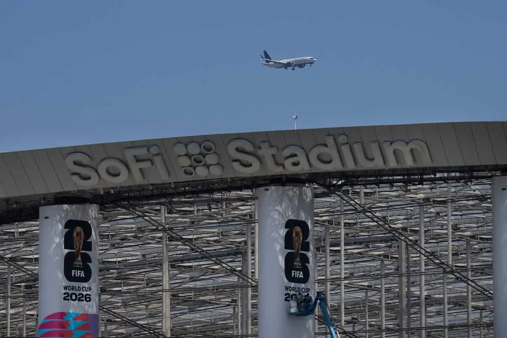 Trabajadores del estadio en Los Ángeles evitan huelga con acuerdo tentativo