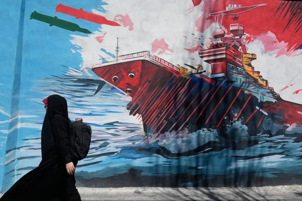 EEUU lanza ataques aéreos contra Irán y Trump advierte
