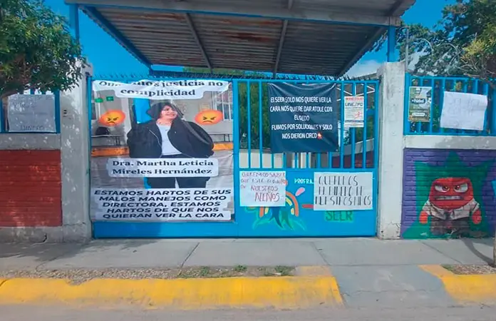Padres de familia protestan de nuevo en jardín de niños