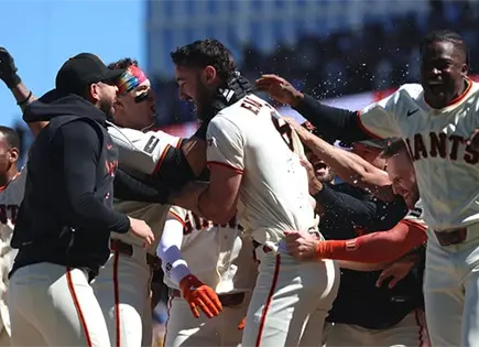 Gigantes remontan y vencen a Nats Gigantes remontan y vencen a Nats