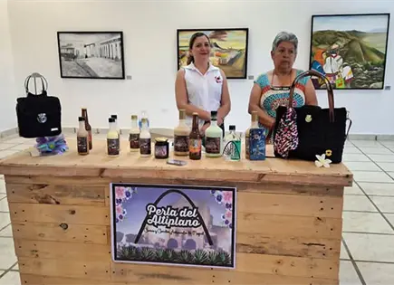 Integran Comit&eacute; Mujeres Tejedoras de la Patria