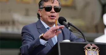 Petro propone milicia popular para defensa en el suroeste colombiano