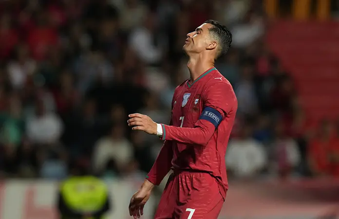 Portugal gana 2-1 a Nigeria
