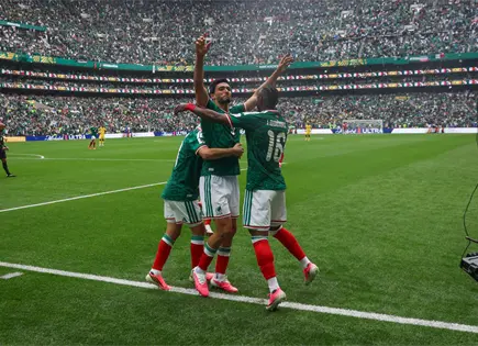 Raúl Jiménez se estrena como goleador en Mundial 2026