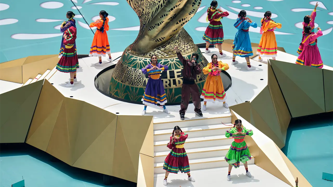 Shakira, Maná y Los Ángeles Azules celebran la cultura mexicana