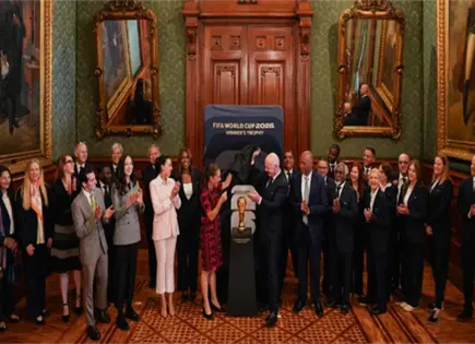 Sheinbaum recibe la Copa Mundial en Palacio Nacional Sheinbaum recibe la Copa Mundial en Palacio Nacional