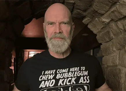 Tyler Mane revela diagnóstico de cáncer de mama masculino Tyler Mane revela diagnóstico de cáncer de mama masculino