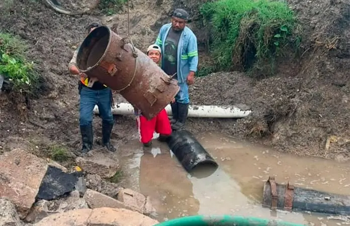 Vallenses sin agua, fuga en Santa Luc&iacute;a 