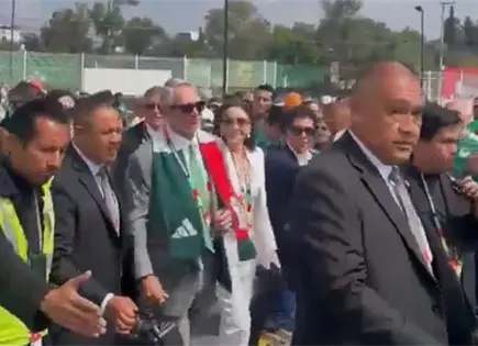 Video | Salinas Pliego arriba al Azteca en medio de insultos Video | Salinas Pliego arriba al Azteca en medio de insultos