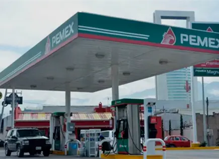 Bloqueo de CNTE provoca desabasto de gasolina en Chiapas Bloqueo de CNTE provoca desabasto de gasolina en Chiapas