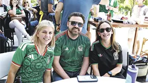 &iexcl;CELEBRAN EL TRIUNFO DE M&Eacute;XICO!