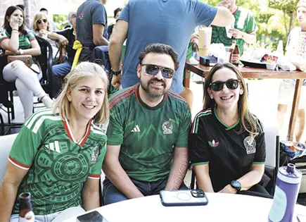 ¡CELEBRAN EL TRIUNFO DE MÉXICO! ¡CELEBRAN EL TRIUNFO DE MÉXICO!