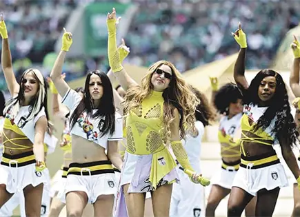 CORONA LA INAUGURACIÓN DEL MUNDIAL CORONA LA INAUGURACIÓN DEL MUNDIAL
