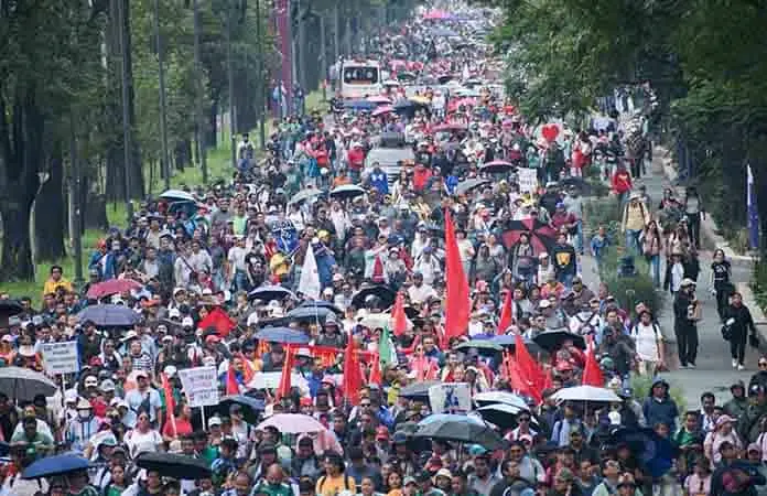 Dividida, la CNTE sigue con su lucha Dividida, la CNTE sigue con su lucha