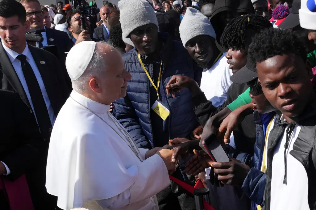 Papa León XIV advierte a traficantes de migrantes en Canarias