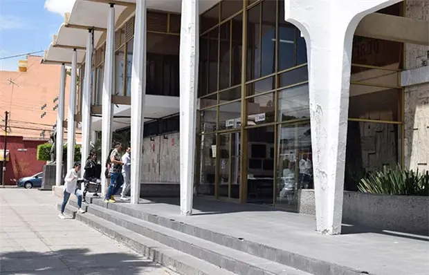 Revierten juzgados sanciones de UASLP Revierten juzgados sanciones de UASLP