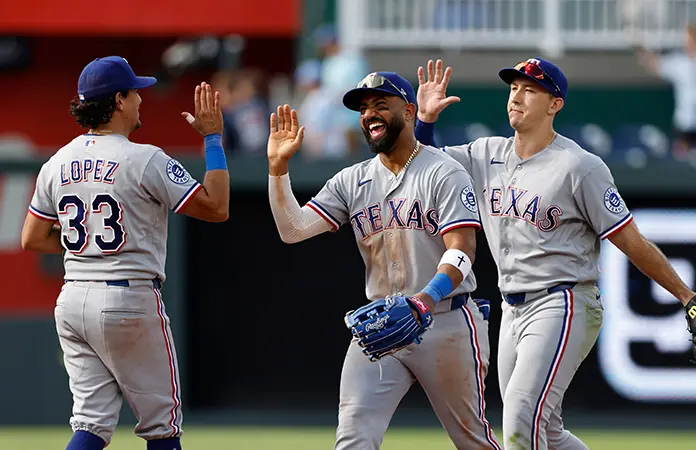 Seager lidera victoria de Rangers ante Reales