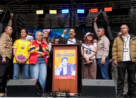Cepeda llama a defender reformas sociales y vencer ultraderecha Cepeda llama a defender reformas sociales y vencer ultraderecha