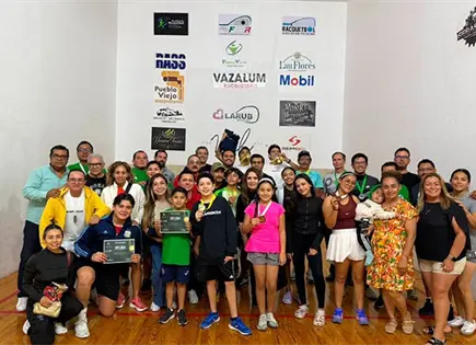 Exitoso Torneo de Raquet Día del Padre Exitoso Torneo de Raquet Día del Padre