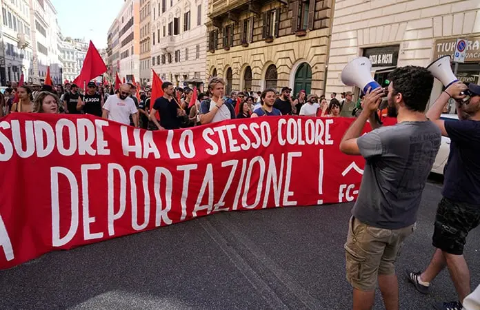 Migraci&oacute;n causa marchas en Roma