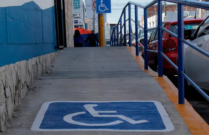 Monitorearán rampas para discapacitados