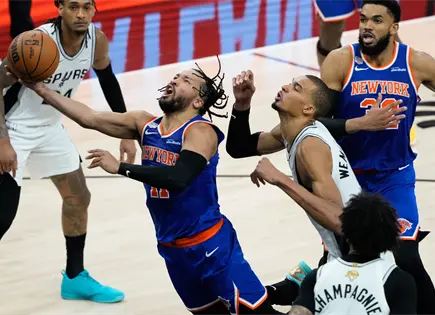Nueva York gana t&iacute;tulo NBA tras 53 a&ntilde;os con remontadas clave