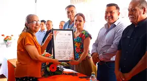Premian a varios profes por a&ntilde;os en la docencia