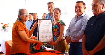 Premian a varios profes por a&ntilde;os en la docencia