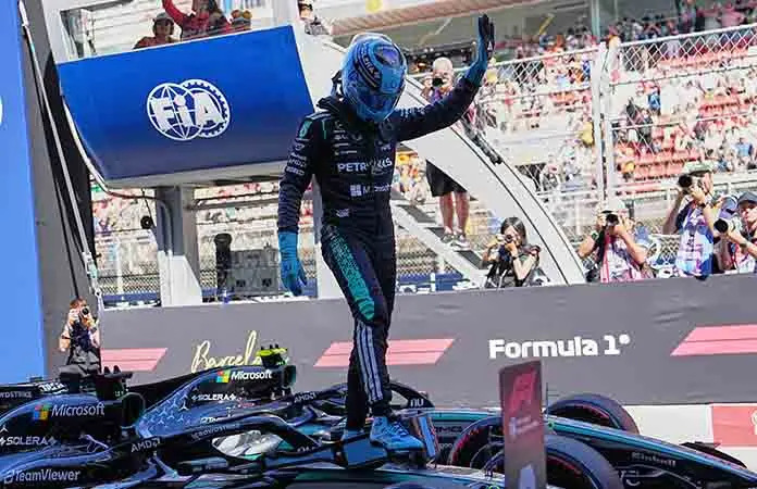 Russell consigue pole en Barcelona