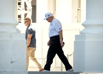 Trump presume su salud a los 80