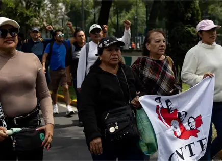 CNTE libera casetas al cumplir 15 días de huelga CNTE libera casetas al cumplir 15 días de huelga