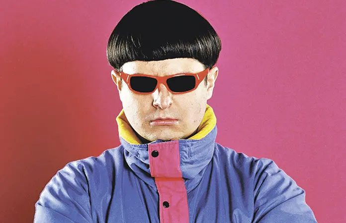 EL CANTANTE OLIVER TREE FALLECE A LOS 32 AÑOS