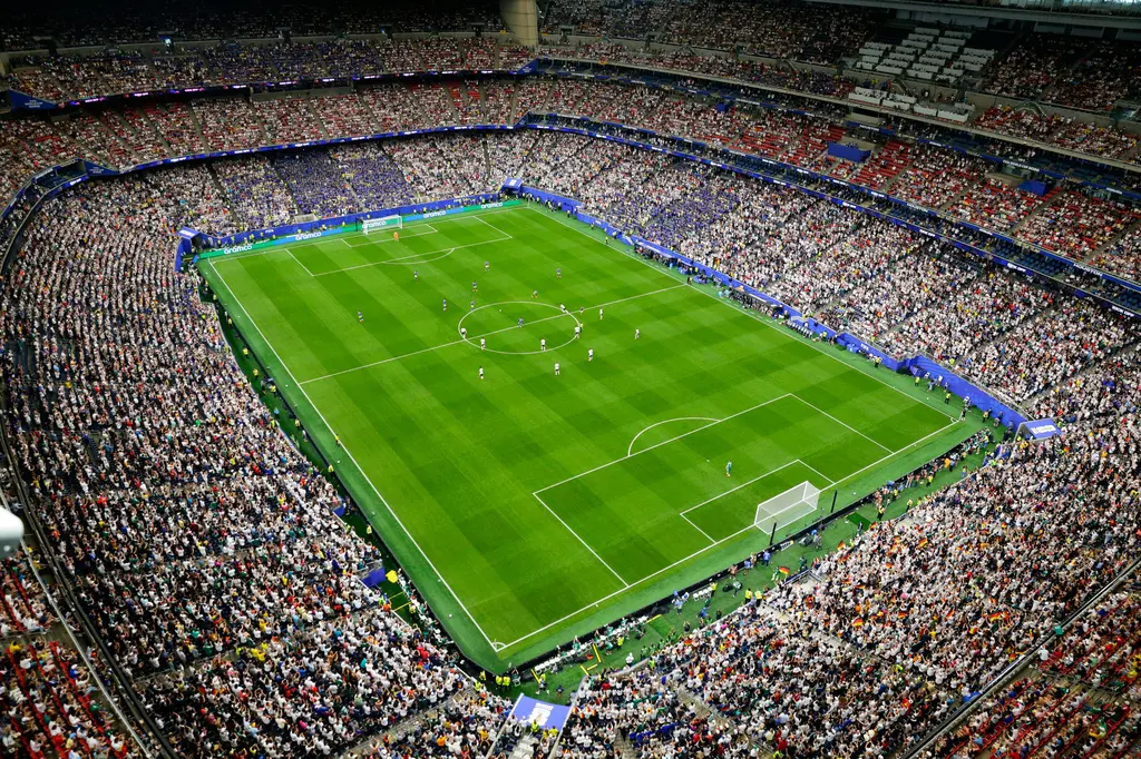 FIFA pide retirar árbitro por gesto de supremacía blanca en Mundial