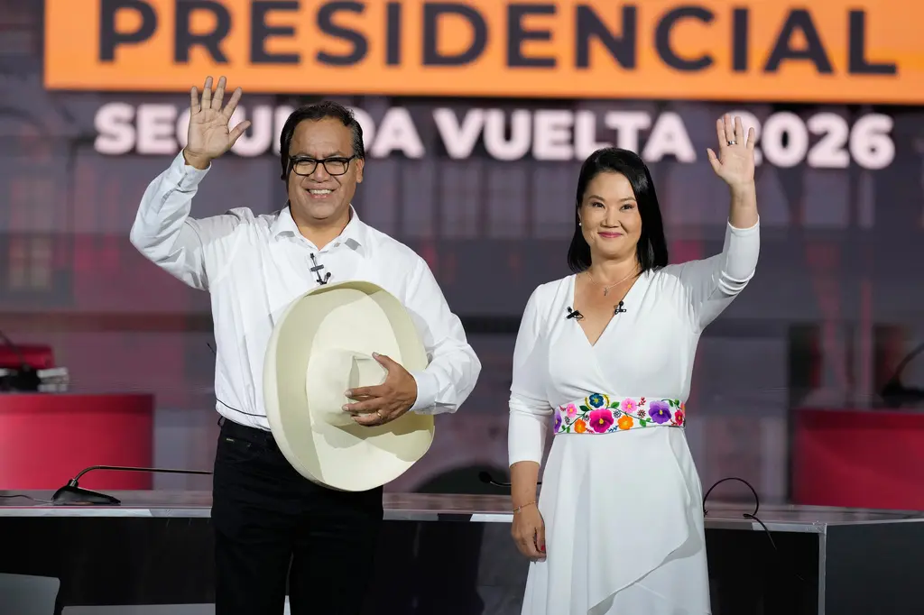 Keiko Fujimori lidera balotaje presidencial con ventaja de 18,000 votos