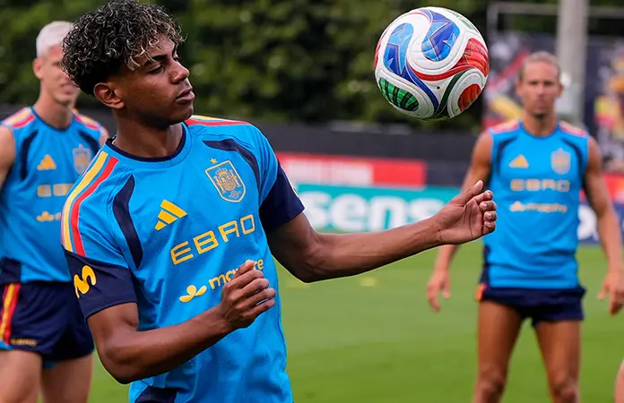 Lamine Yamal listo para debutar