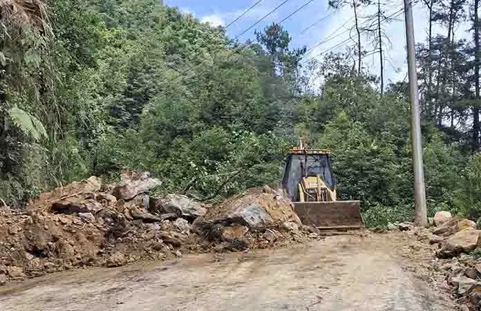 Lluvias incomunican zonas de Hidalgo