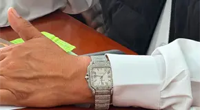 Porta diputado potosino un reloj de casi 20 mil dólares Porta diputado potosino un reloj de casi 20 mil dólares