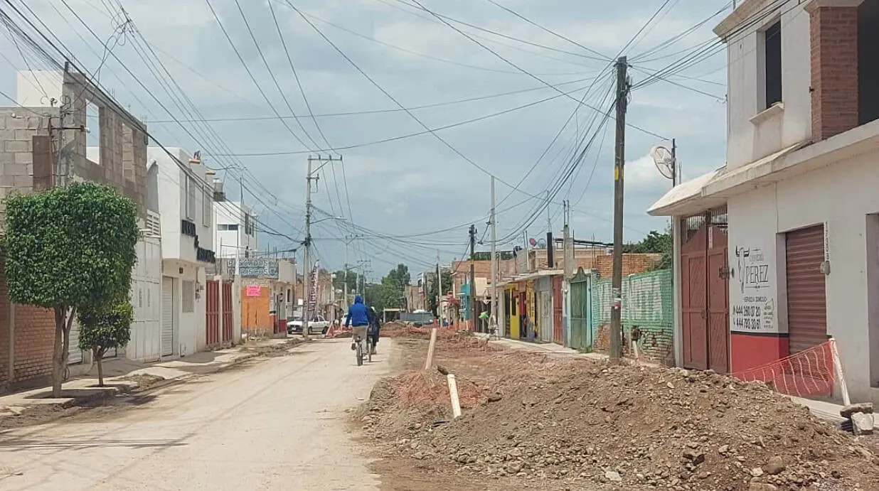 Cumple casi un año arreglo de avenida López Mateos