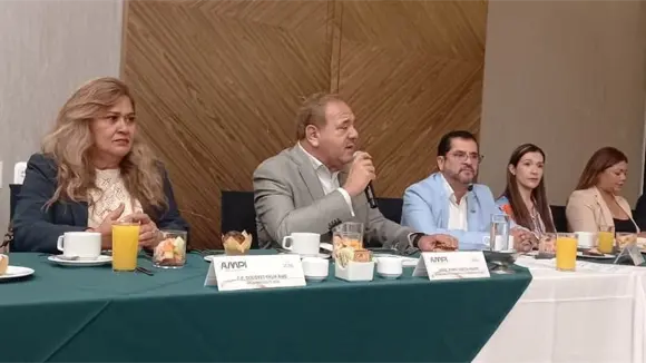Alianza entre SEDECO, STP e ICAT con AMPI SLP, será un referente a nivel nacional: Neil Castro Alianza entre SEDECO, STP e ICAT con AMPI SLP, será un referente a nivel nacional: Neil Castro