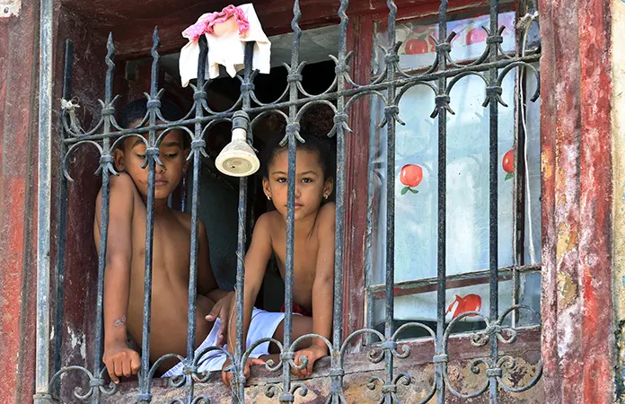 Cerco a Cuba impacta en la salud de niños